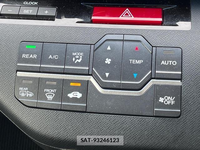 Honda e 2014-07 8342402-6