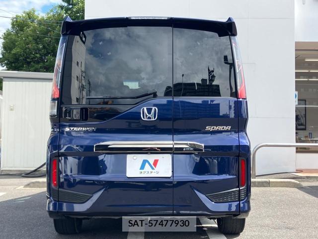 Honda e 2018-06 8342477-16