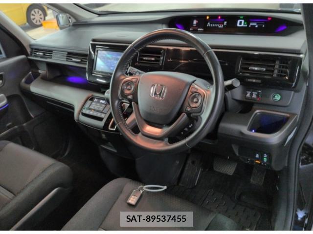 Honda e 2018-11 8342607-2