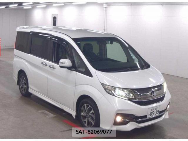 Honda e 2016-06 8342618-3