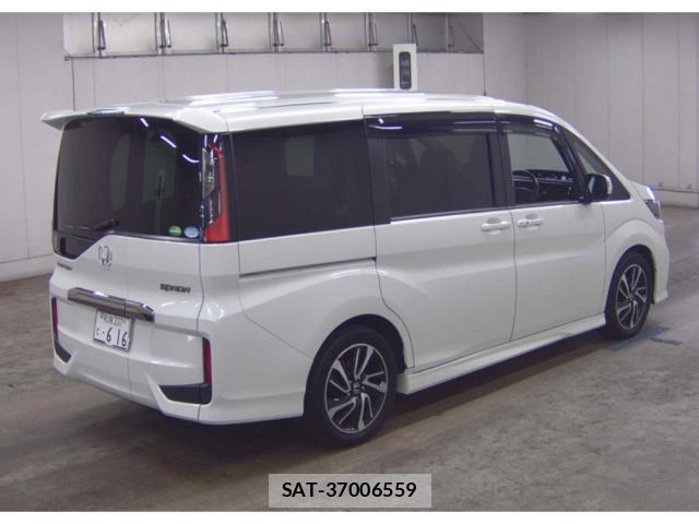 Honda e 2019-12 8342620-4