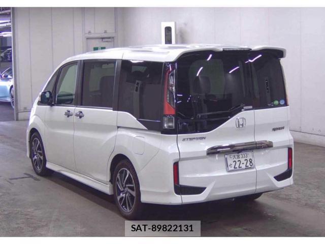 Honda e 2017-04 8342626-1