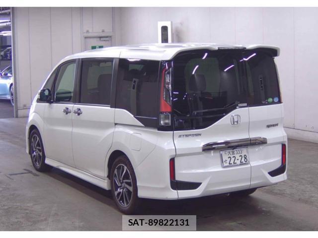 Honda e 2017-04 8342626-4