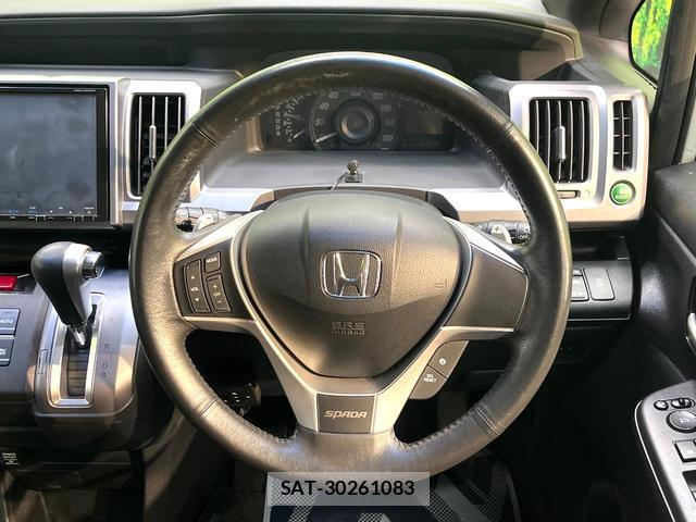 Honda e 2013-11 8342871-12