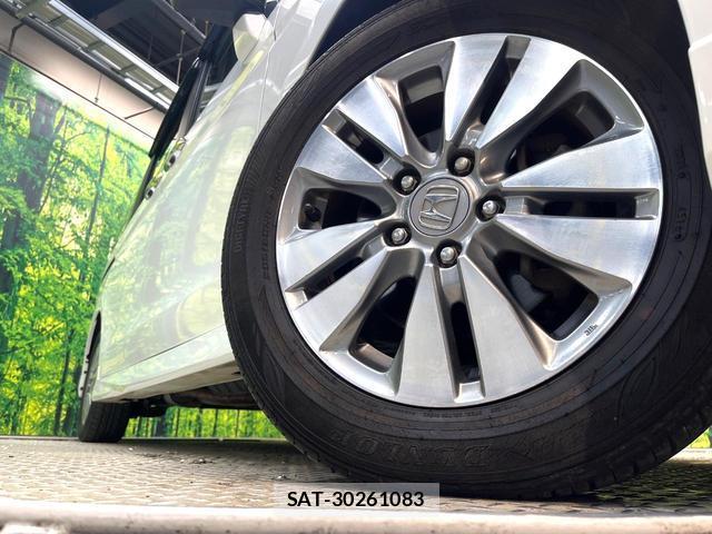 Honda e 2013-11 8342871-14