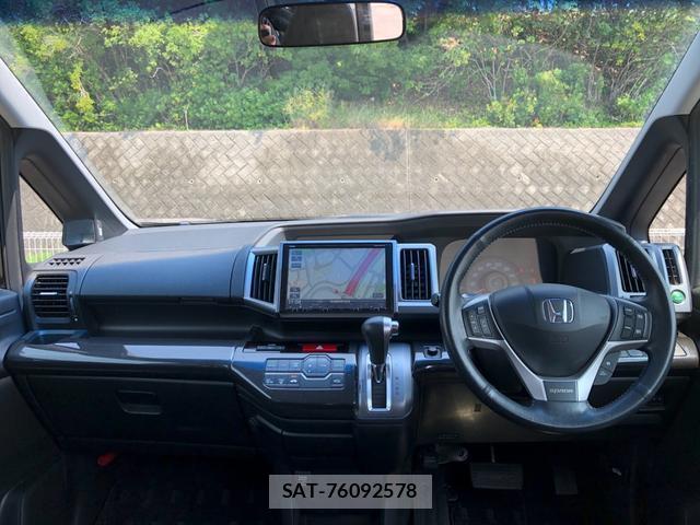 Honda e 2013-11 8343122-1