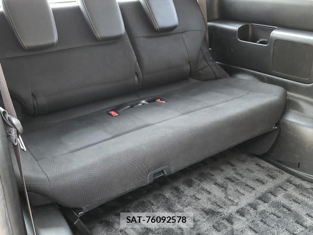 Honda e 2013-11 8343122-12
