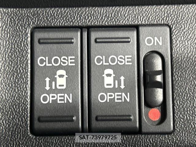 Honda e 2017-10 8343540-5
