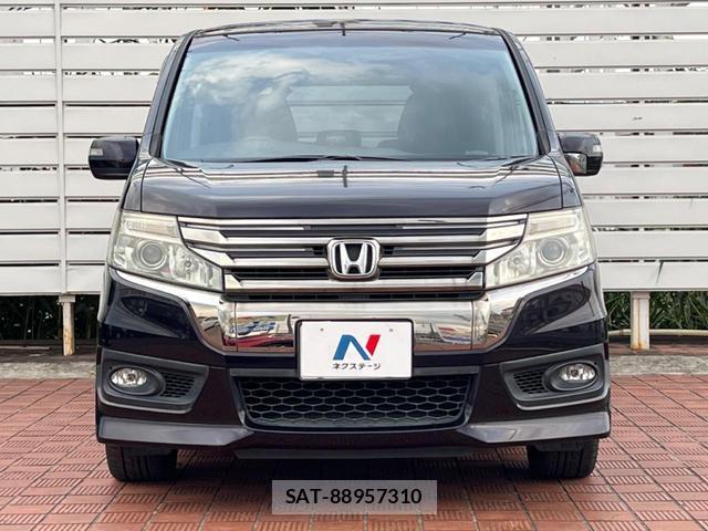 Honda e 2013-07 8344067-14