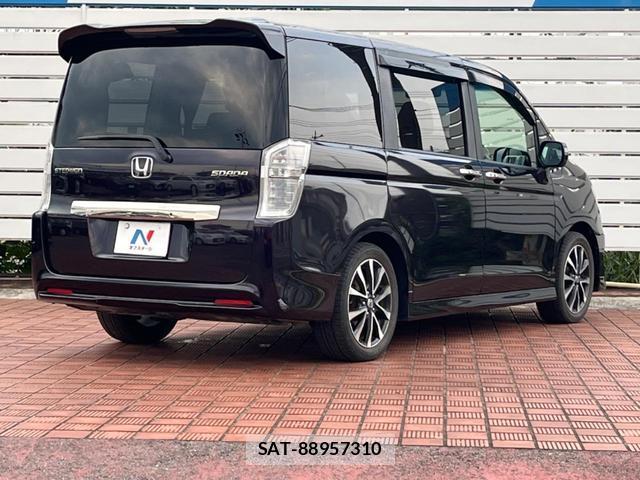 Honda e 2013-07 8344067-17