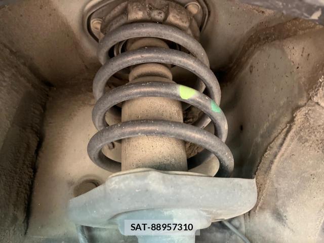 Honda e 2013-07 8344067-19
