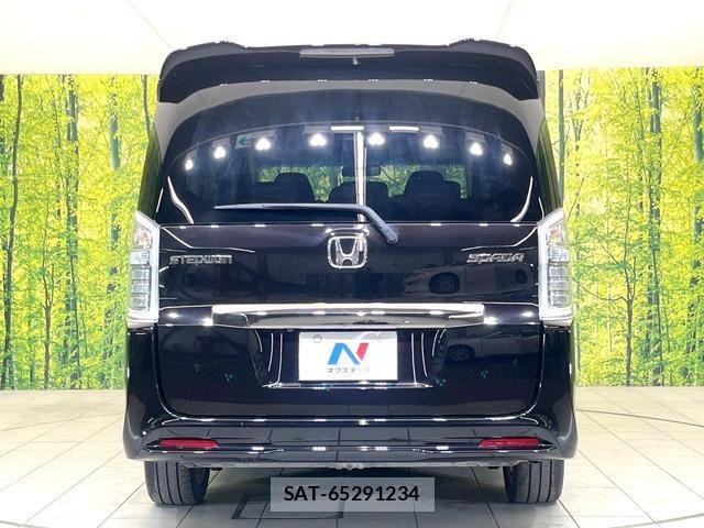 Honda e 2014-02 8344094-15