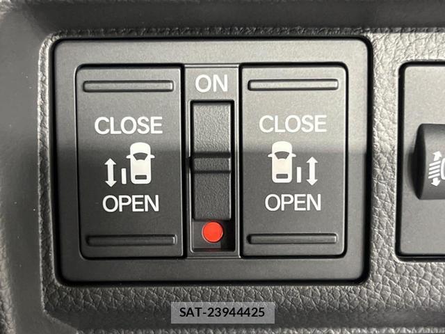 Honda e 2026-04 8342491-3