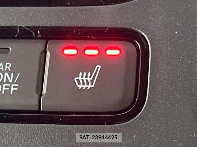 Honda e 2026-04 8342491-5