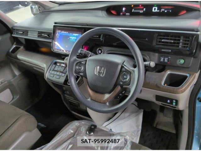 Honda e 2020-09 8342621-2