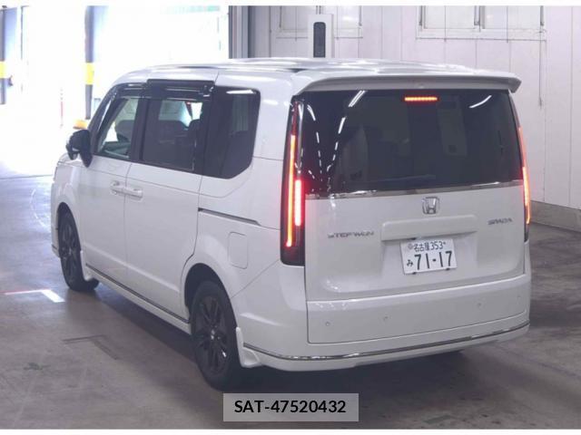 Honda e 2022-07 8342627-1