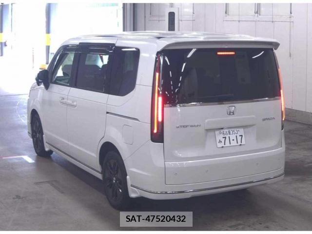 Honda e 2022-07 8342627-4