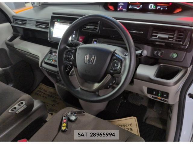 Honda e 2017-02 8342631-2