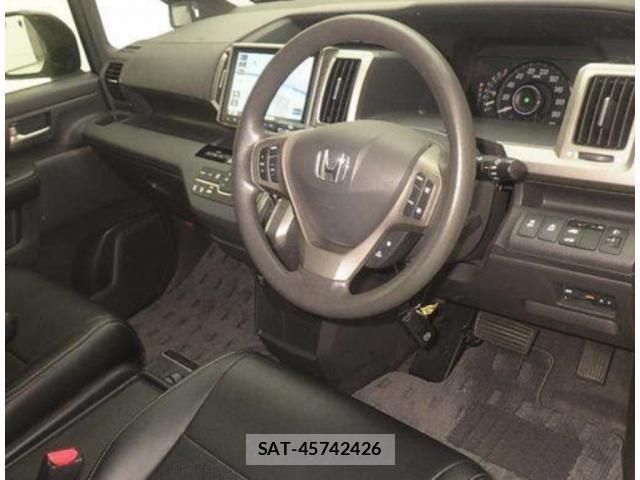 Honda e 2014-09 8342649-2