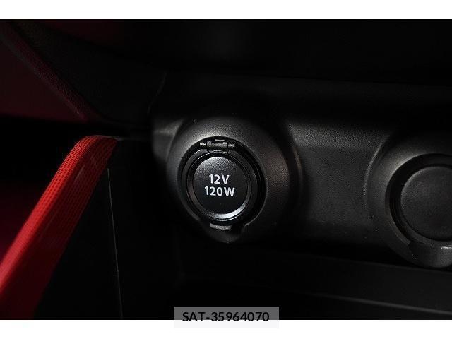 Suzuki SWIFT 2018-03 8343863-16