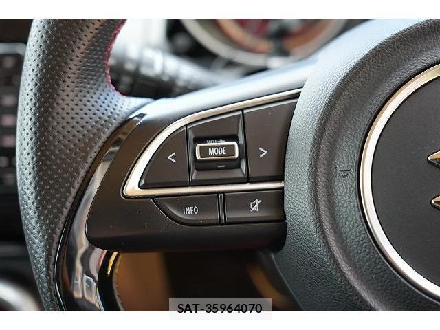Suzuki SWIFT 2018-03 8343863-17