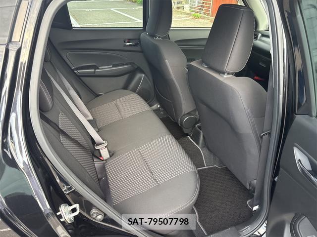 Suzuki SWIFT 2018-03 8342321-14