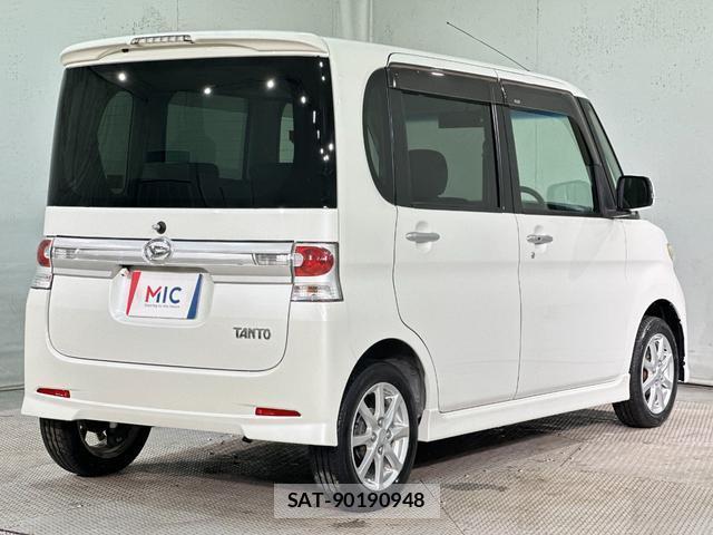 Daihatsu TANTO 2011-07 8343419-13