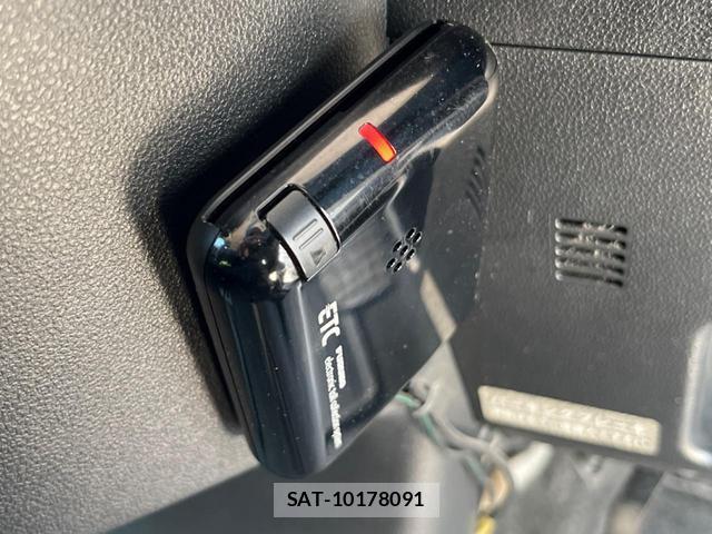 Daihatsu TANTO 2013-12 8344061-6