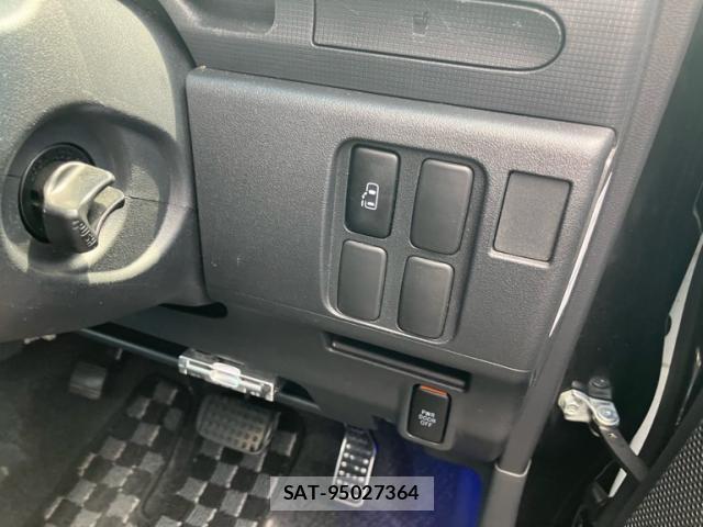 Daihatsu TANTO 2011-03 8344104-15