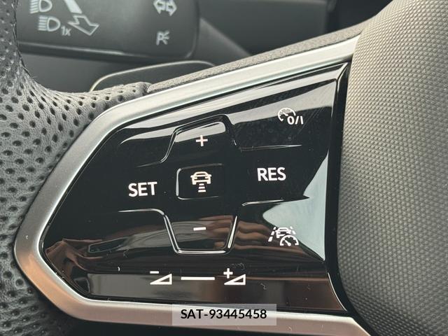 VolksWagen TIGUAN 2022-10 8343696-16