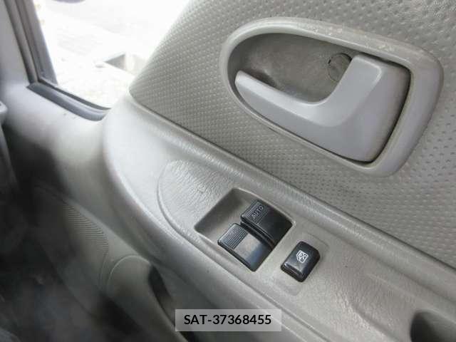 Mazda TITAN DASH 2004-08 8343747-9