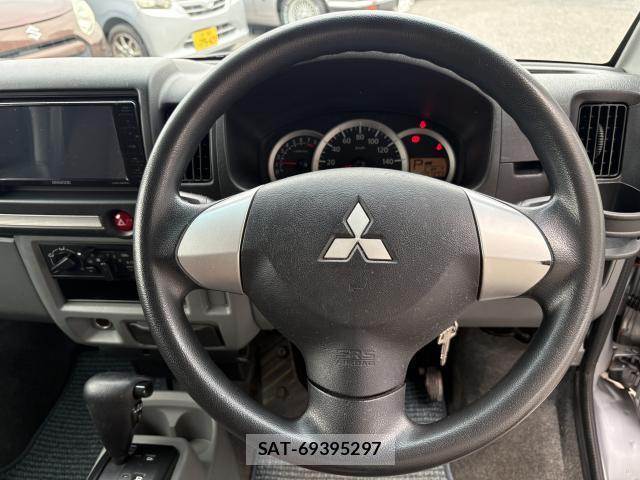 Mitsubishi TOWN BOX 2010-02 8342280-11