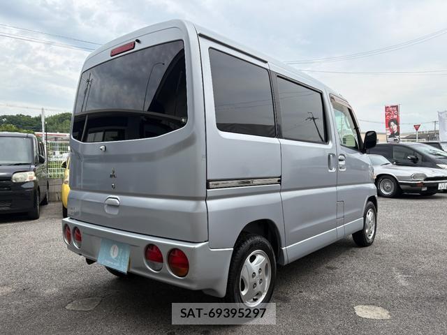 Mitsubishi TOWN BOX 2010-02 8342280-4