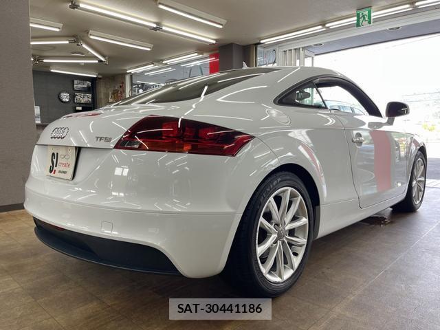 Audi TT 2014-01 8343503-1