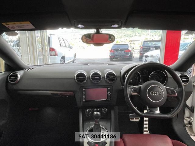 Audi TT 2014-01 8343503-6