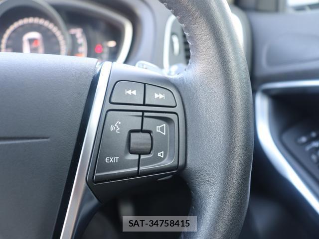 Volvo V40 2019-07 8342534-14