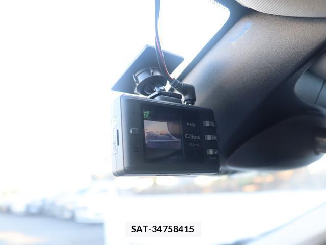 Volvo V40 2019-07 8342534-16