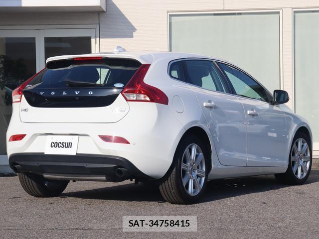 Volvo V40 2019-07 8342534-7