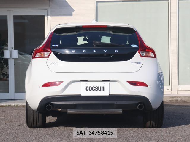 Volvo V40 2019-07 8342534-8