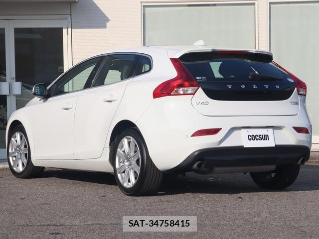 Volvo V40 2019-07 8342534-9