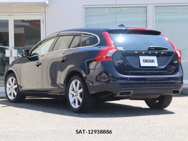 Volvo V60 2015-11 8342533-9