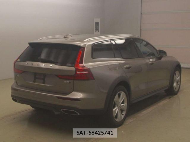 Volvo V60 2021-12 8343911-9