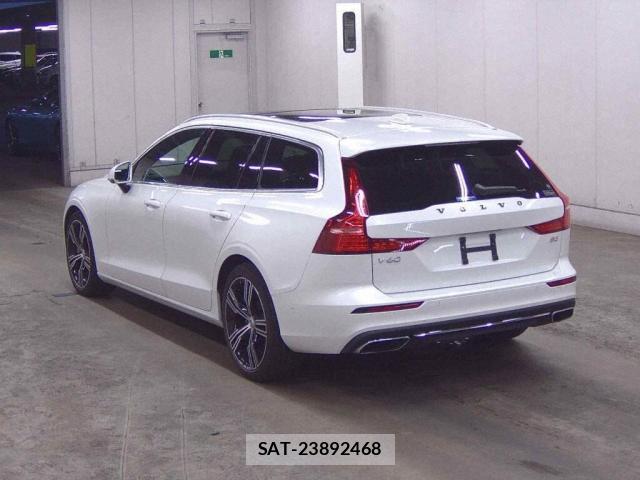 Volvo V60 2021-05 8343922-1