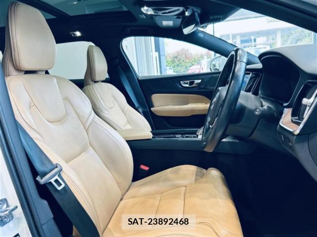 Volvo V60 2021-05 8343922-5