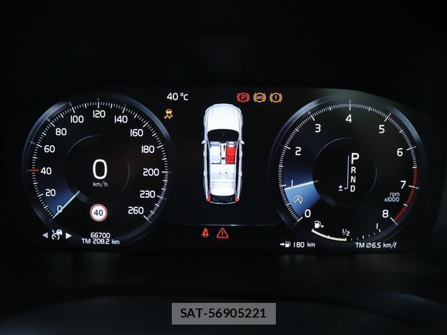 Volvo V90 2018-05 8342074-12