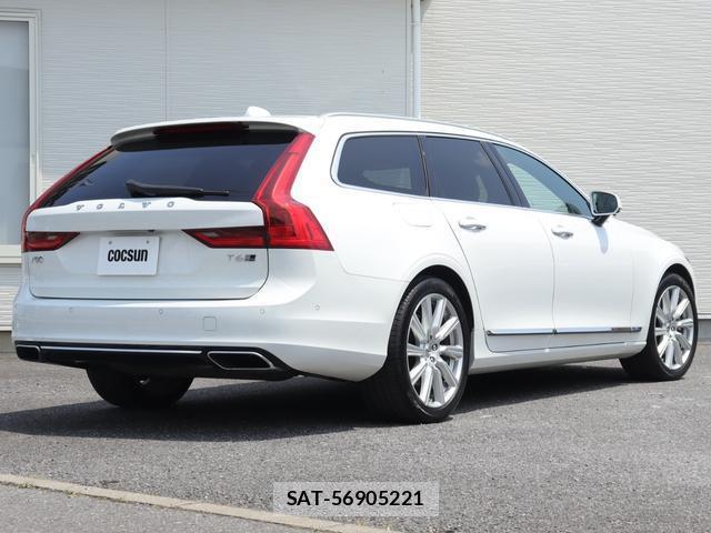 Volvo V90 2018-05 8342074-7