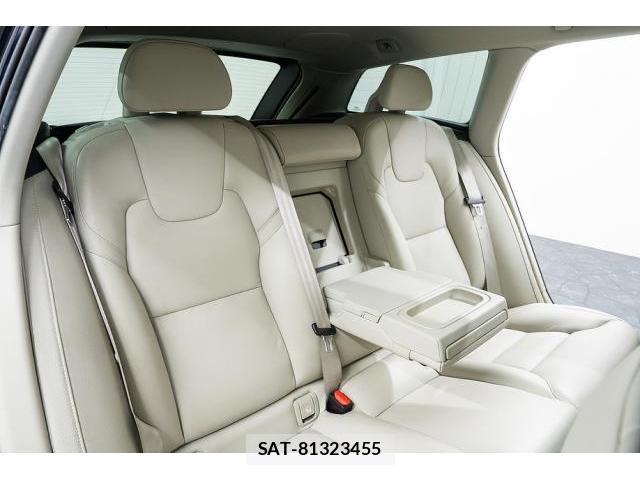 Volvo V90 2017-07 8343501-14