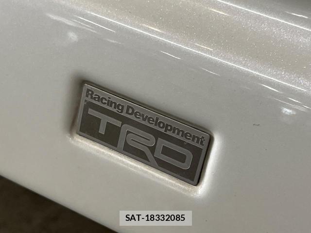 Toyota VELLFIRE 2015-12 8343905-2