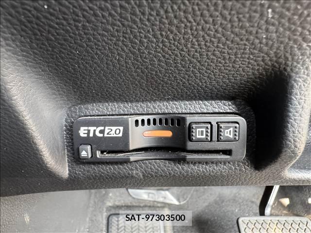 Honda VEZEL 2021-06 8343139-15