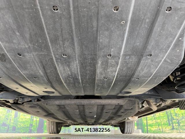 Honda VEZEL 2017-02 8343249-18
